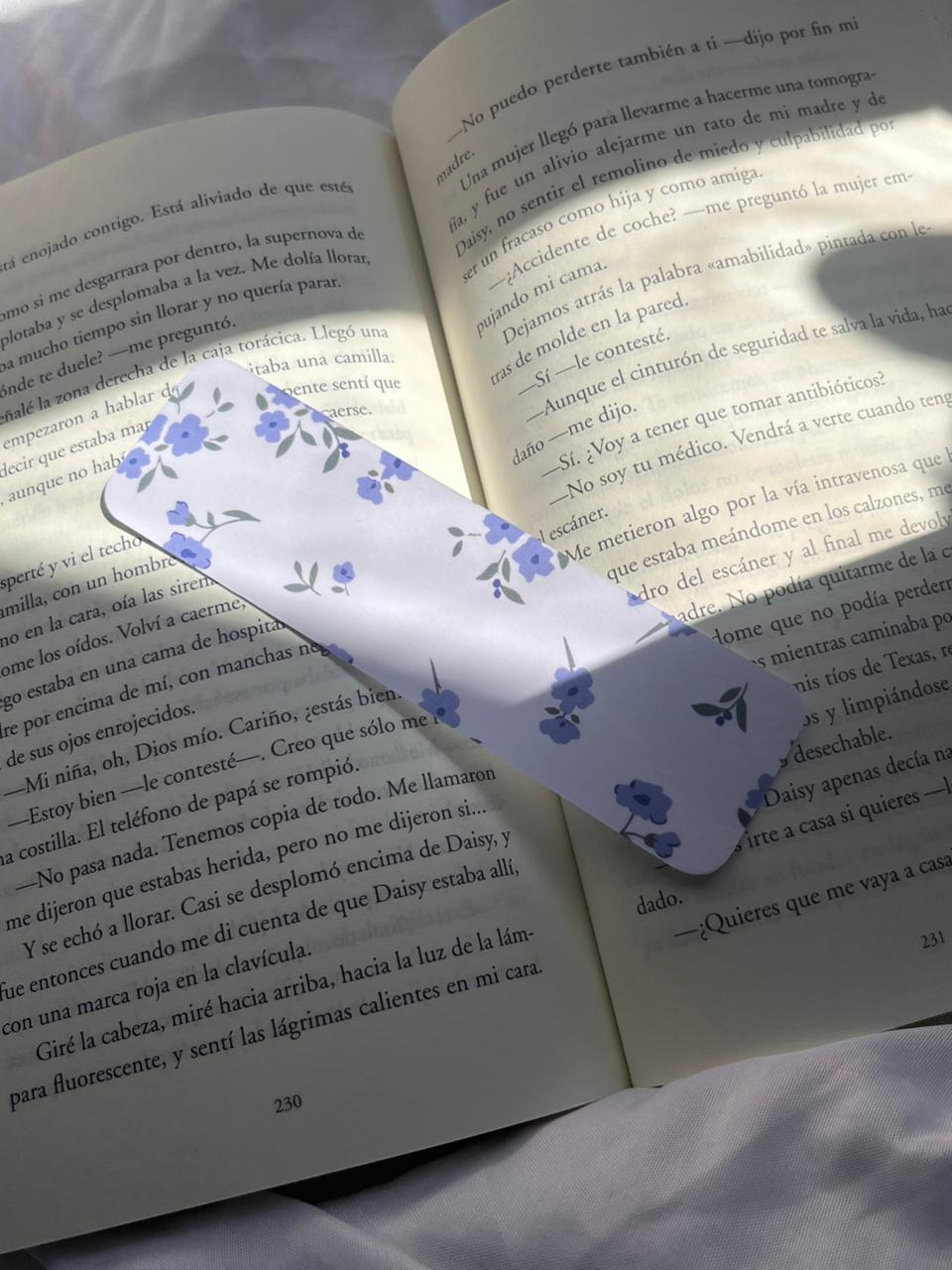 Marcador Flores celestes